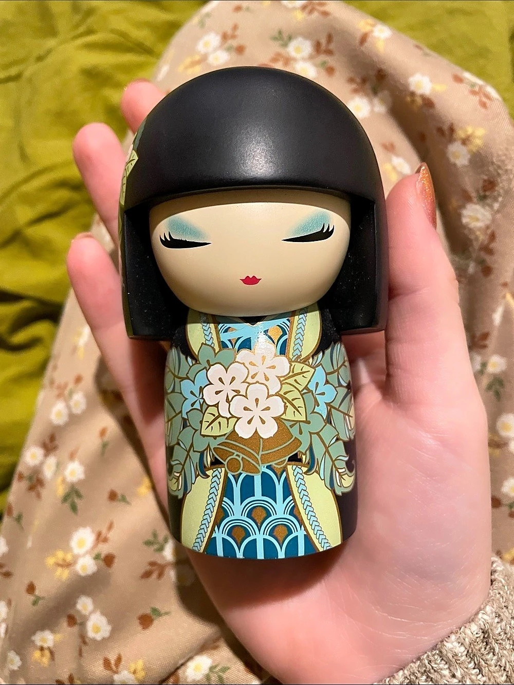 Kimmidoll retired style “Masayo” 

Kokeshi Figurine Doll 4” tall